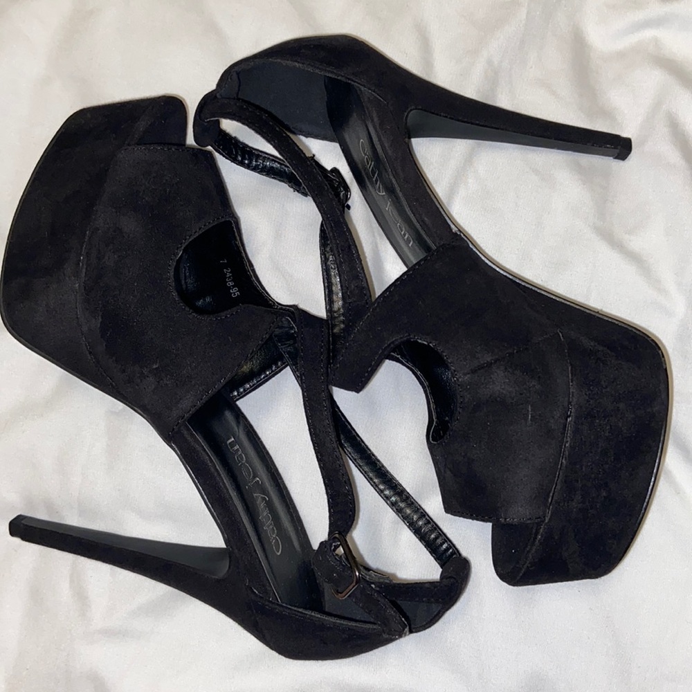 Cathy Jean Black Heels